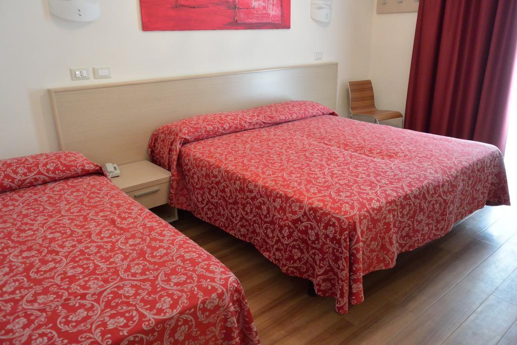 Hotel Castiglione Lignano Sabbiadoro Pokój zdjęcie